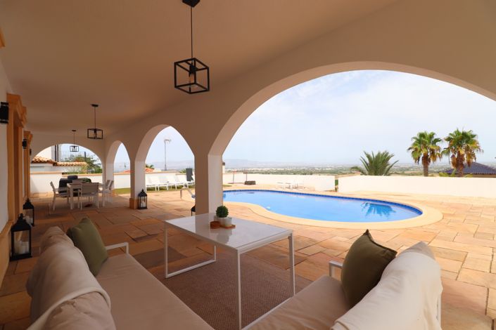 Image No.4-6 Bed Villa for sale