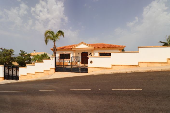 Image No.44-6 Bed Villa for sale