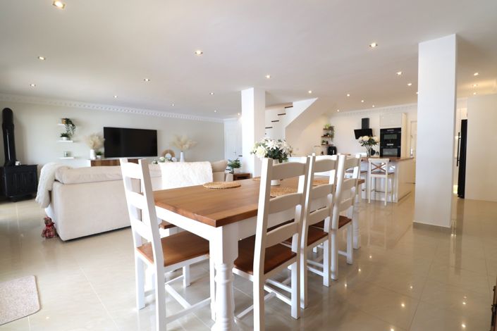 Image No.7-6 Bed Villa for sale