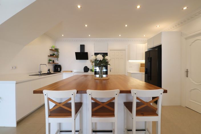 Image No.8-6 Bed Villa for sale