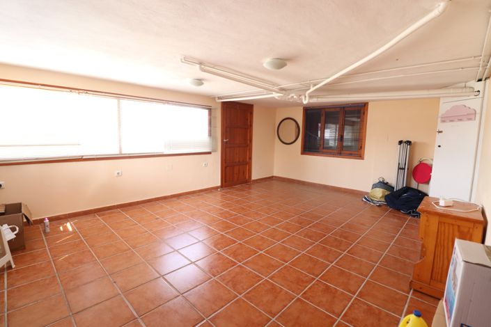 Image No.14-4 Bed Country Property for sale