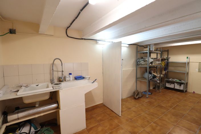Image No.22-4 Bed Country Property for sale