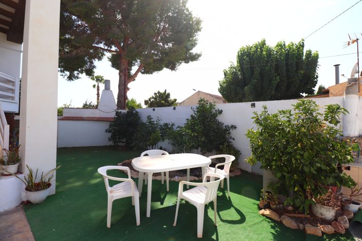 Image No.25-4 Bed Country Property for sale