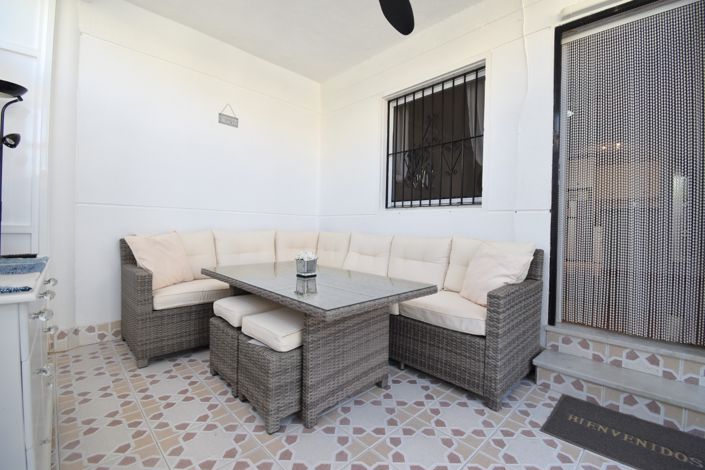 Image No.12-2 Bed Property for sale