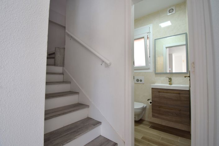 Image No.10-3 Bed Villa for sale