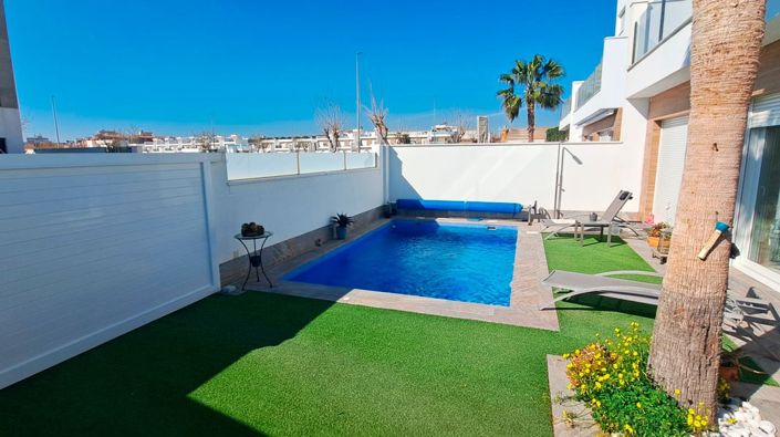 Image No.2-3 Bed Villa for sale