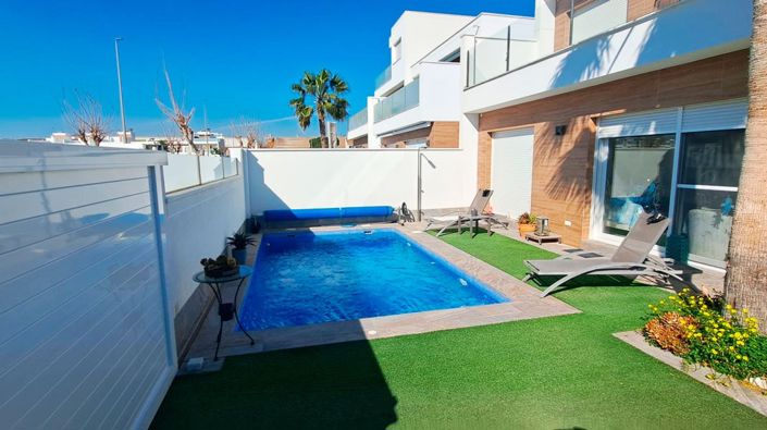 Image No.23-3 Bed Villa for sale