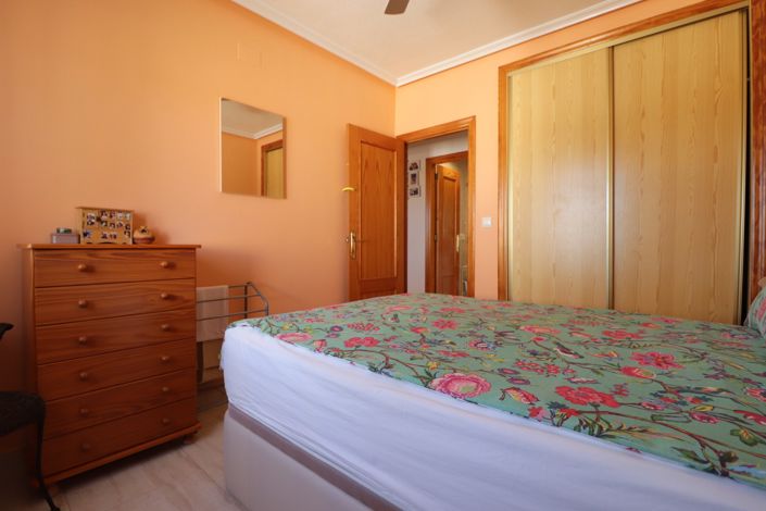 Image No.13-2 Bed Property for sale