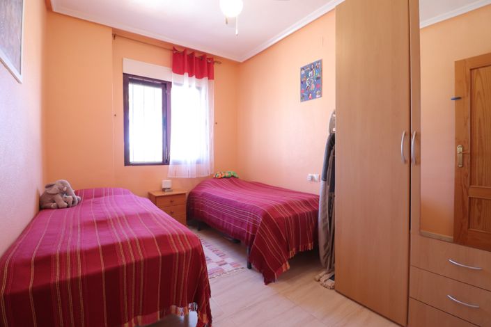 Image No.15-2 Bed Property for sale