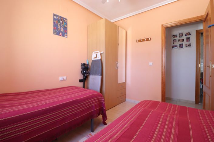 Image No.16-2 Bed Property for sale