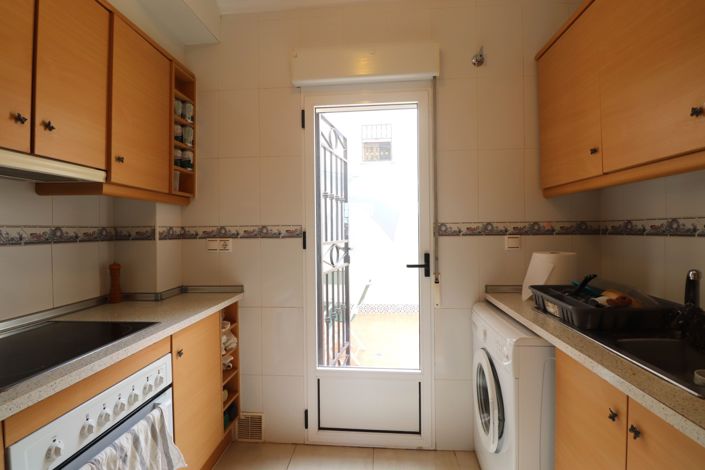 Image No.8-2 Bed Apartment for sale