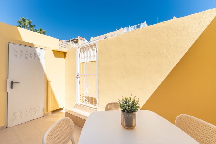 Image No.14-2 Bed Townhouse for sale