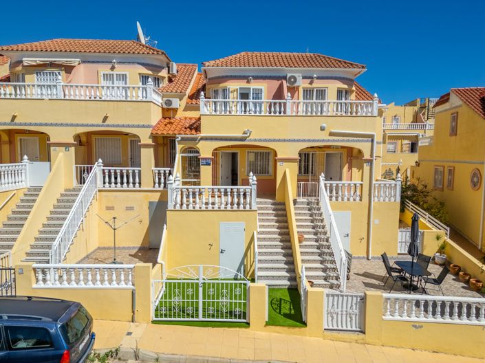 Image No.32-2 Bed Townhouse for sale