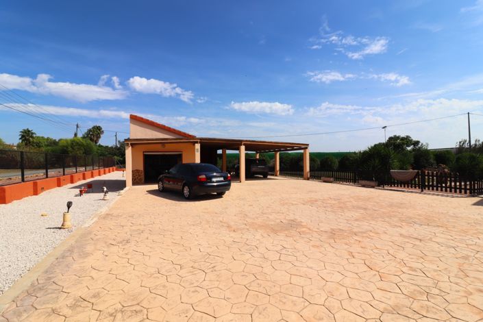 Image No.28-3 Bed Country Property for sale