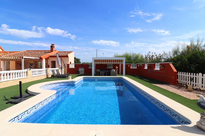 Image No.39-3 Bed Country Property for sale