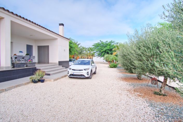 Image No.53-3 Bed Property for sale