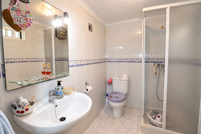 Image No.19-3 Bed Villa for sale