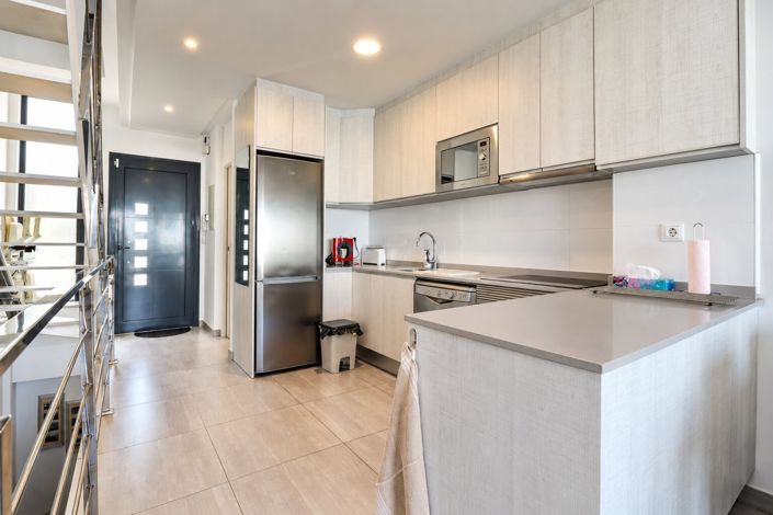 Image No.5-3 Bed Townhouse for sale