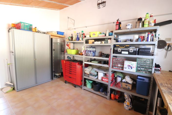 Image No.21-3 Bed Country Property for sale