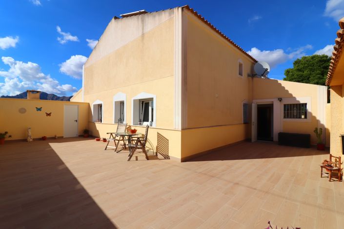 Image No.26-3 Bed Country Property for sale