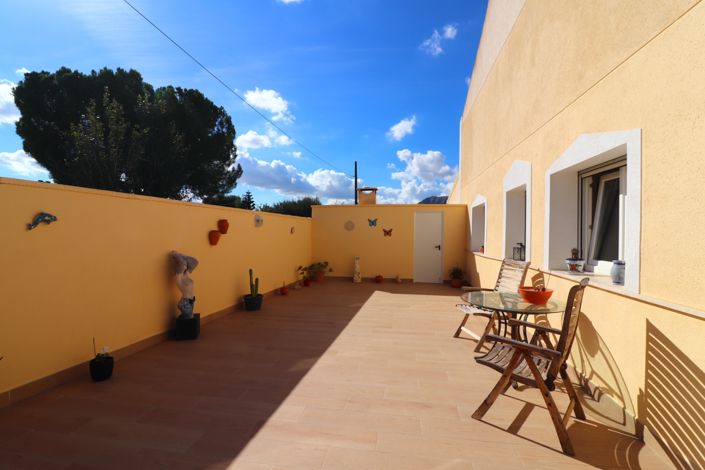 Image No.27-3 Bed Country Property for sale