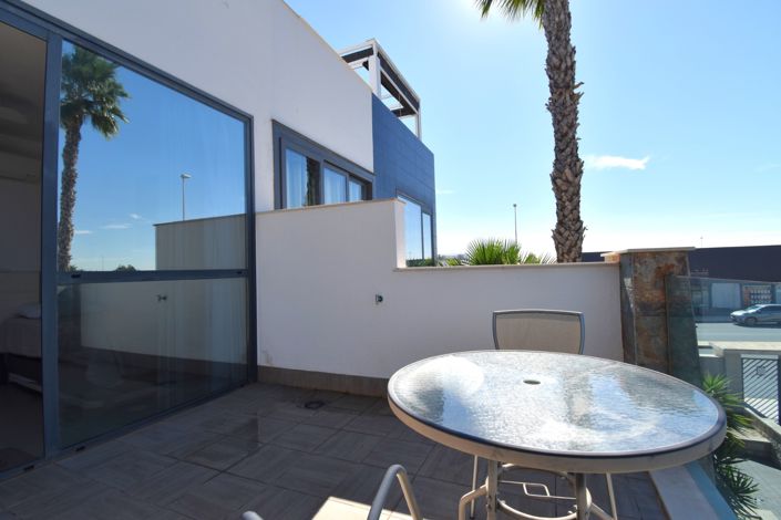 Image No.20-3 Bed Property for sale