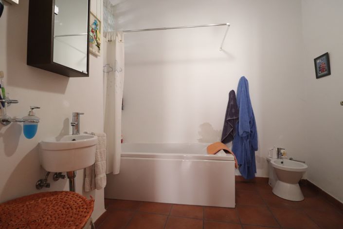 Image No.13-3 Bed Townhouse for sale