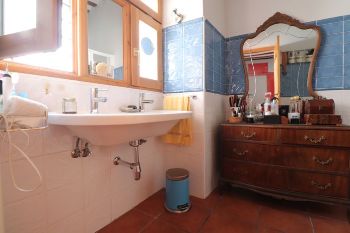Image No.17-3 Bed Townhouse for sale