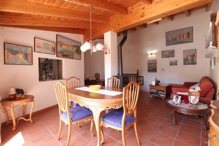 Image No.20-3 Bed Townhouse for sale