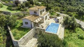 Image No.3-Villa de 2 chambres à vendre à Poros