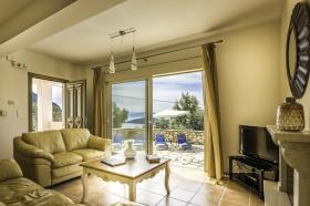 Image No.4-Villa de 2 chambres à vendre à Poros