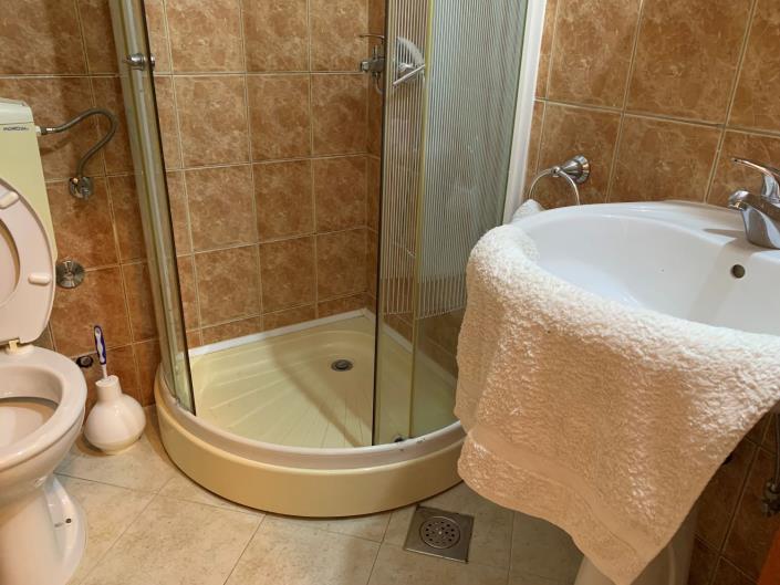 Image No.8-2 Bed House for sale