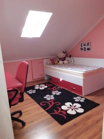 Image No.17-6 Bed House for sale