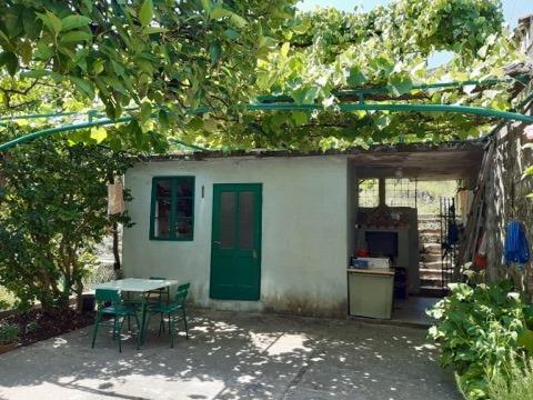 Image No.20-6 Bed House for sale