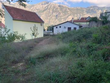 1 - Prcanj, Land