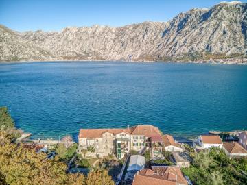 1642499963-stone-villa-for-sale-in-kotor-5