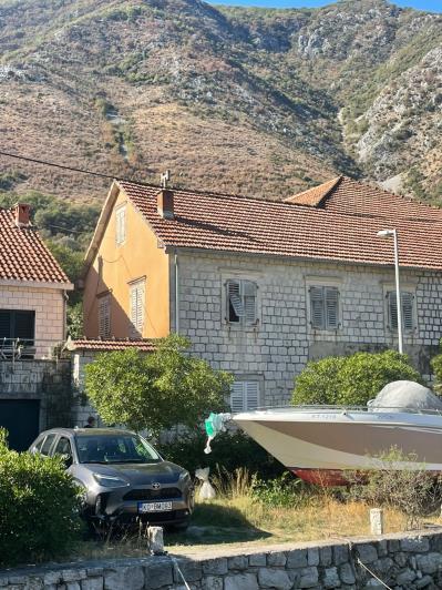 Image No.8-5 Bed House for sale