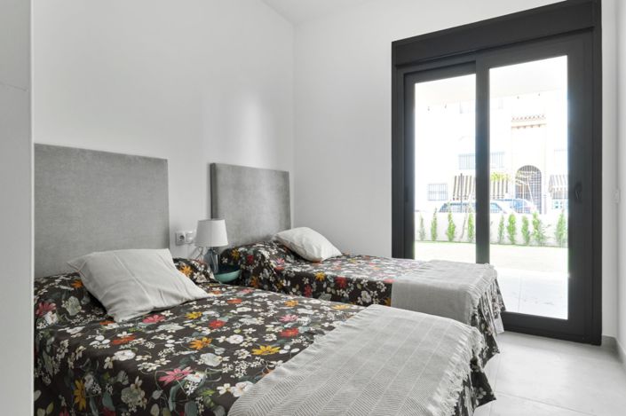 Image No.21-2 Bed Property for sale
