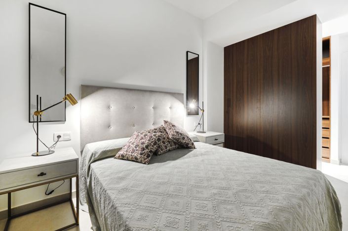 Image No.25-2 Bed Property for sale