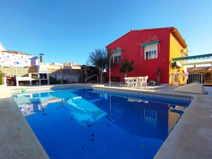 Image No.1-5 Bed Villa for sale