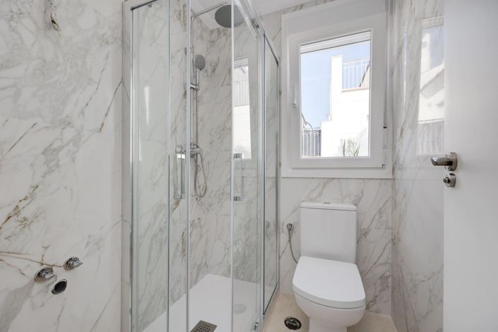 Image No.14-3 Bed Villa for sale