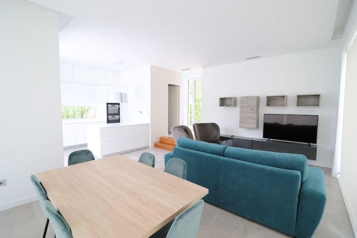 Image No.7-3 Bed Villa for sale