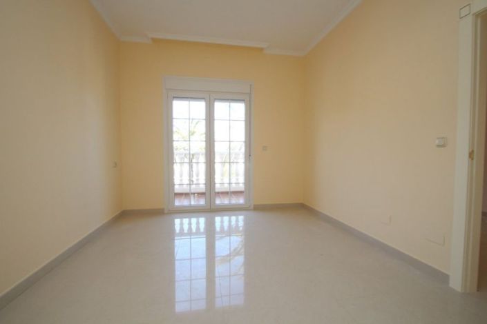 Image No.24-4 Bed Villa for sale