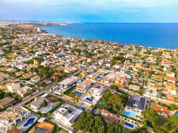 Image No.10-Villa de 5 chambres à vendre à Orihuela Costa