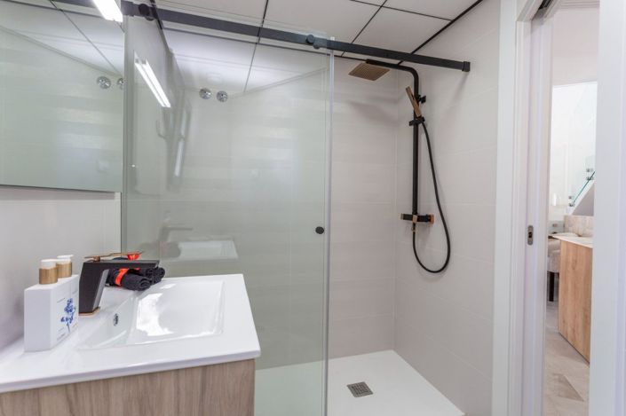 Image No.14-3 Bed Villa for sale