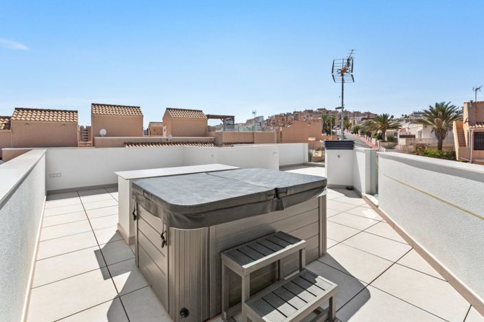 Image No.27-3 Bed Villa for sale