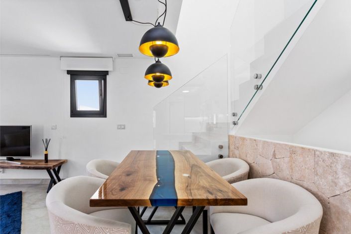 Image No.7-3 Bed Villa for sale