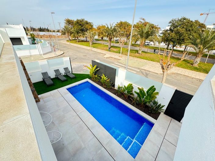 Image No.15-3 Bed Villa for sale