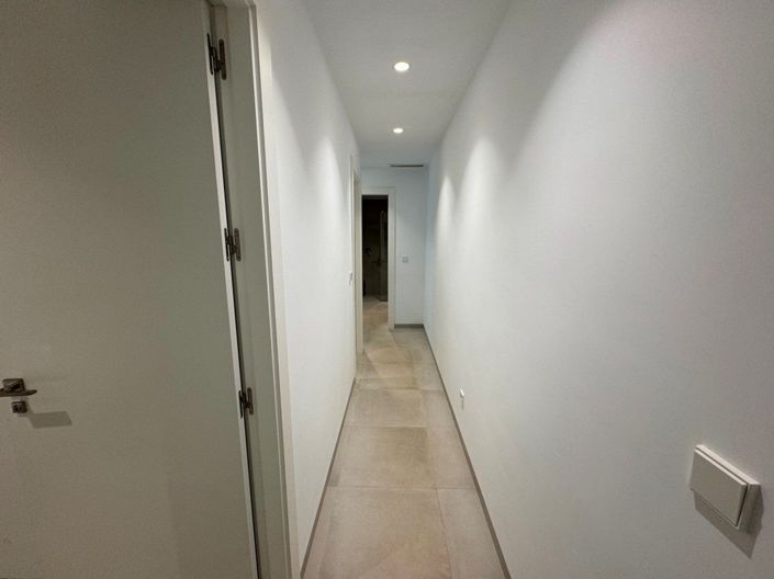 Image No.6-3 Bed Villa for sale