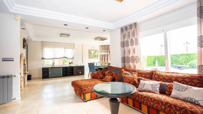 Image No.3-Villa de 4 chambres à vendre à Torrevieja